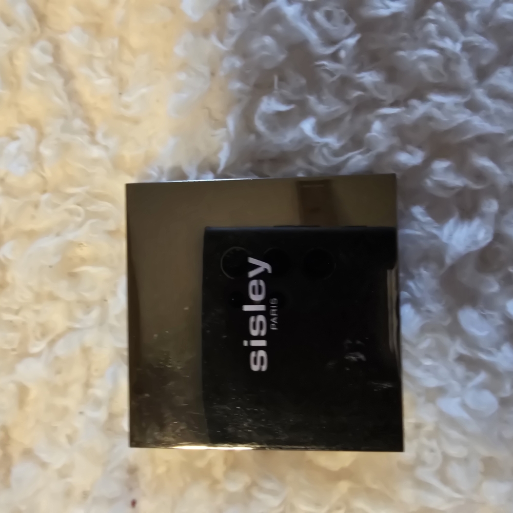 Sisley Paris Black Box